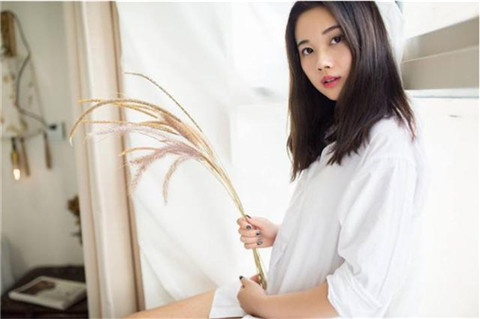 内向女孩喜欢哪类男生 内向女生暗恋你的表现 内向女孩喜欢哪类男生 内向女生暗恋你的表现第2张